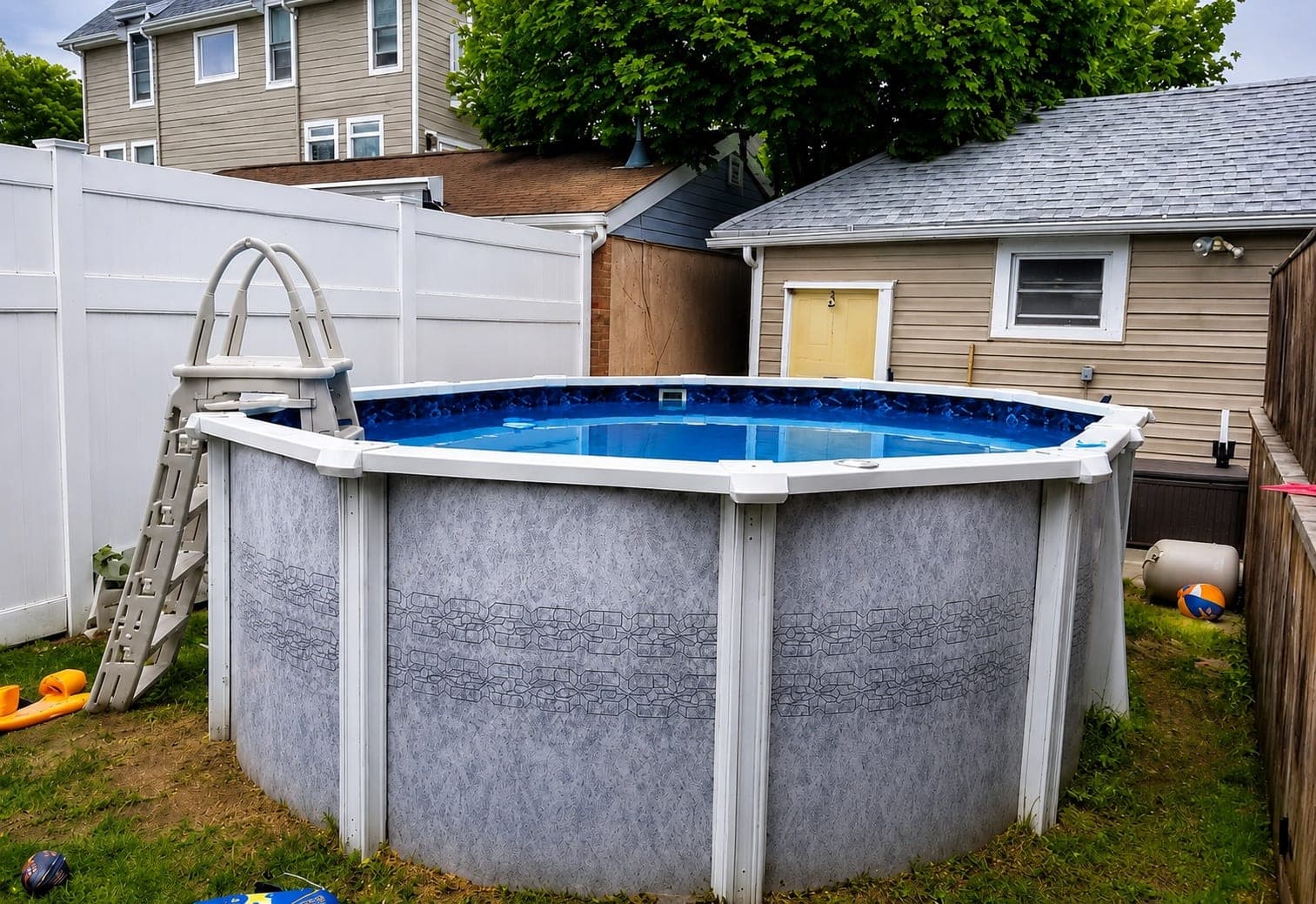 Pool photographed by Franklin Pool Service